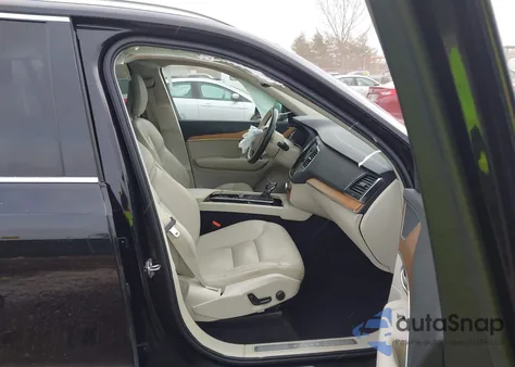 2021 Volvo Xc90 T6 Momentum 7 Passenger from USA, damaged, VIN YV4A22PK7M1718210